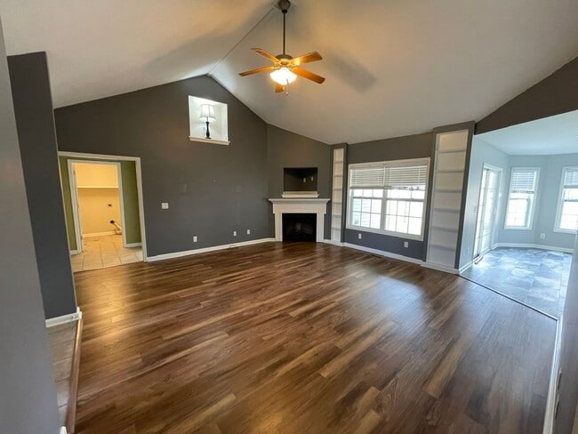 Building Photo - Awesome Home Great Location for Rent