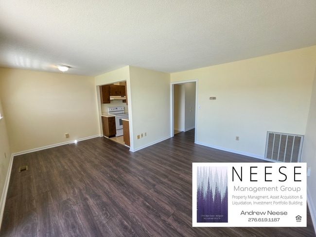 Building Photo - 100 Ivy Ln