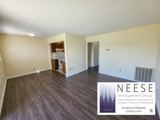 Foto del edificio - 100 Ivy Ln