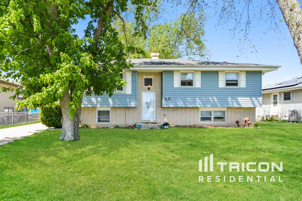 Foto principal - 315 E Oak St