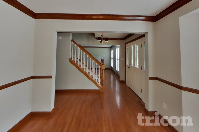 Foto del edificio - 1502 Rosewood Terrace Dr