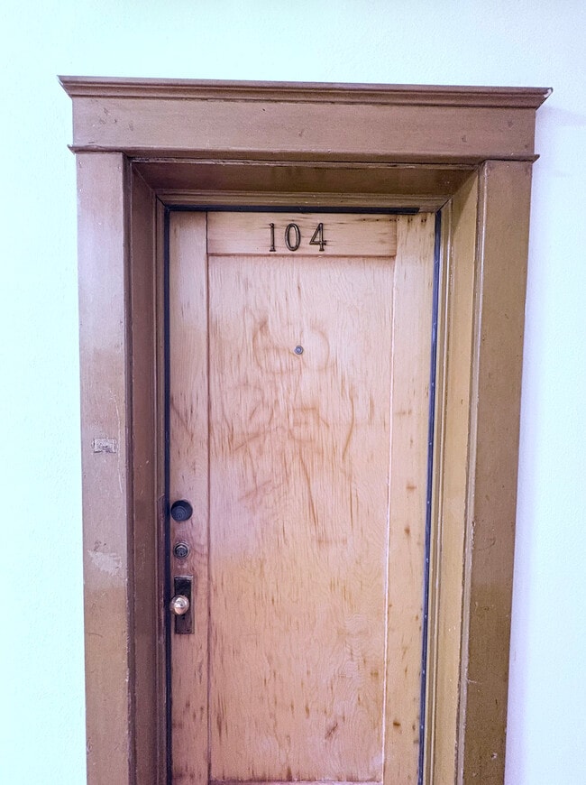 Puerta de entrada de su nuevo apartamento - Ocean View Apartments