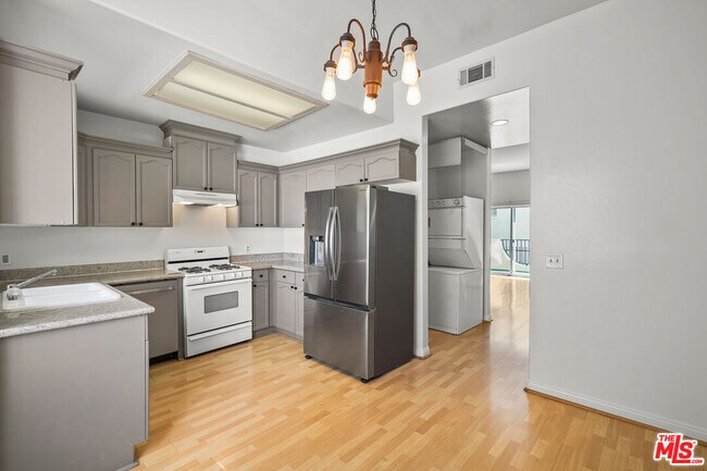 Building Photo - 123 Orlando Ave