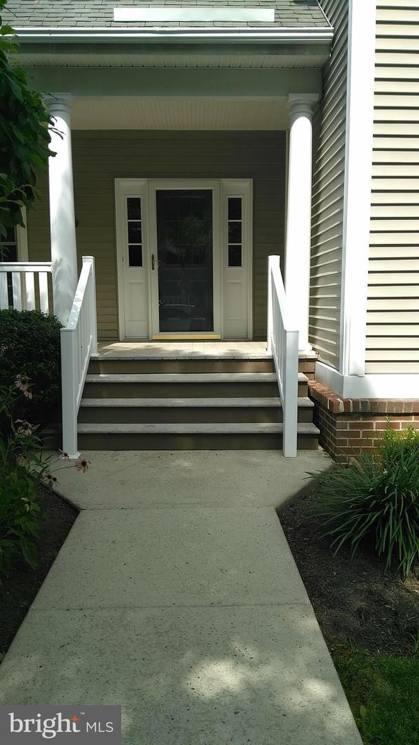 Building Photo - 474 Braceland Dr