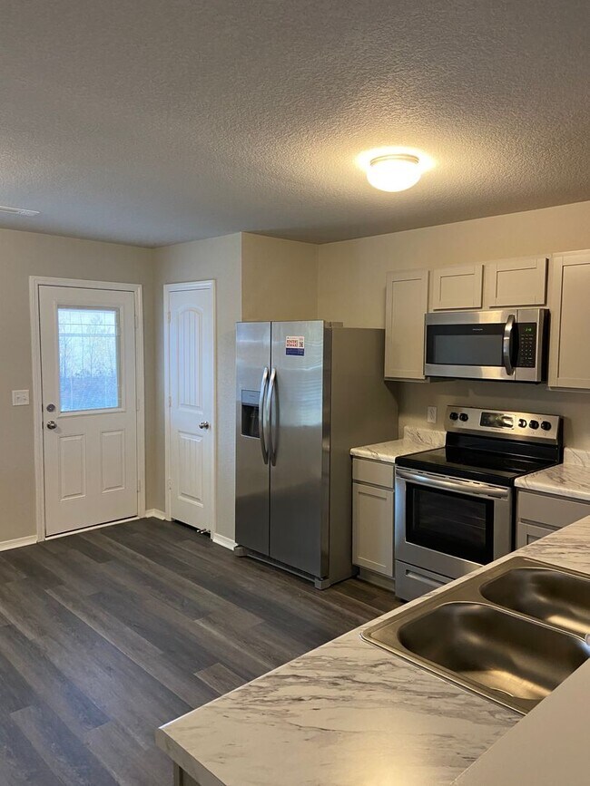 Building Photo - *Pre-leasing* Four Bedroom | Two Bathroom ...