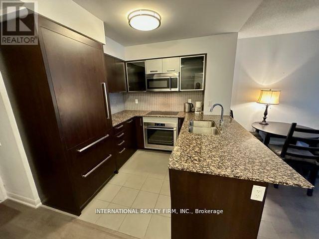 Photo du bâtiment - 5162 Yonge St