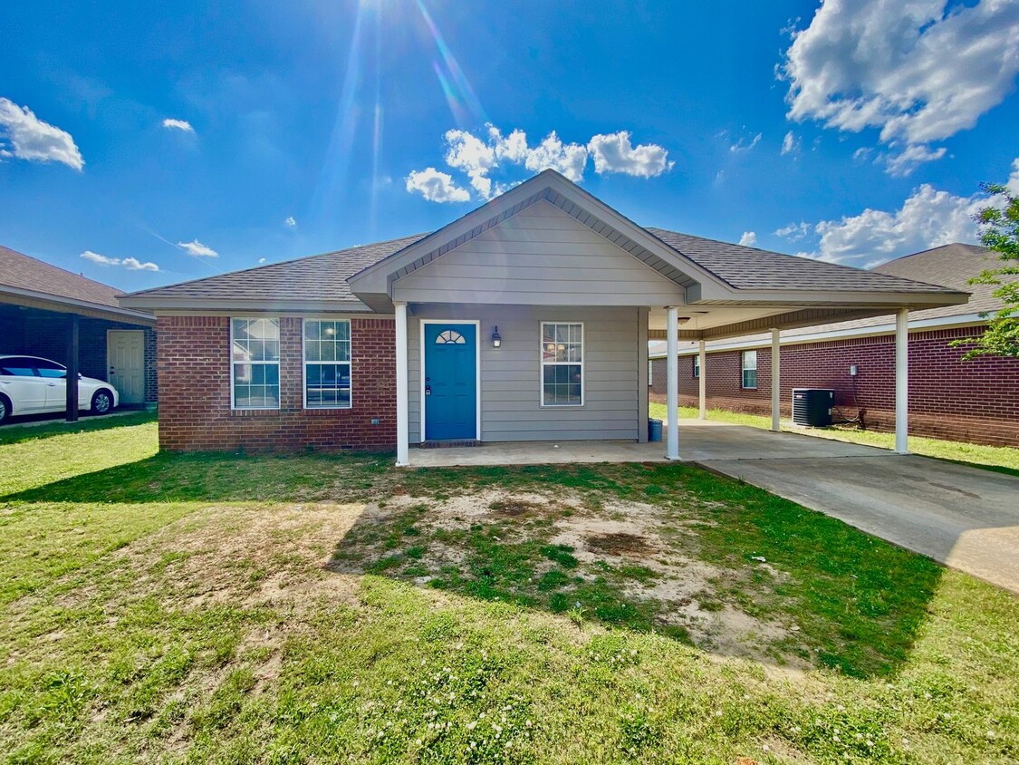 Foto principal - Single Family Home