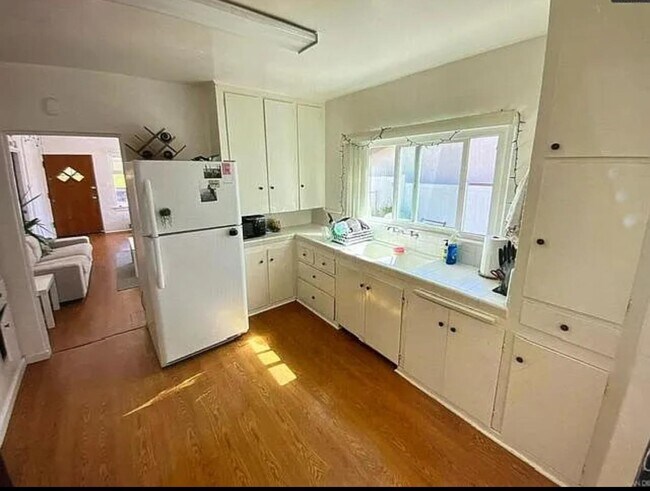 Foto del edificio - 3296 Talbot St