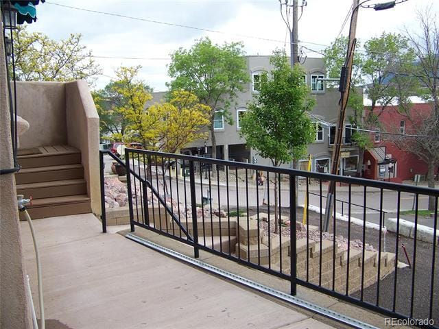 Building Photo - 2605 W Pikes Peak Ave