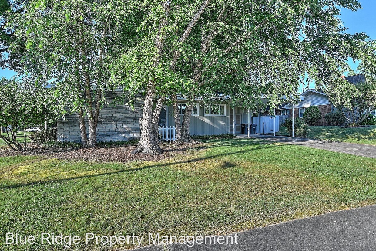 Primary Photo - 3 br, 2 bath House - 2001 Hermitage