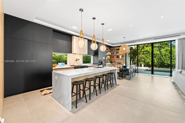 Building Photo - 8625 NE 10th Ave