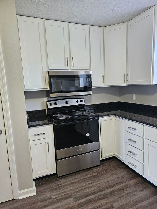 Interior Photo - Hillcrest Apartments