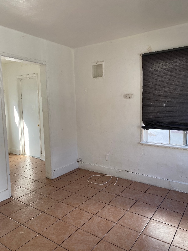 Foto del edificio - 5723 Gage Ave