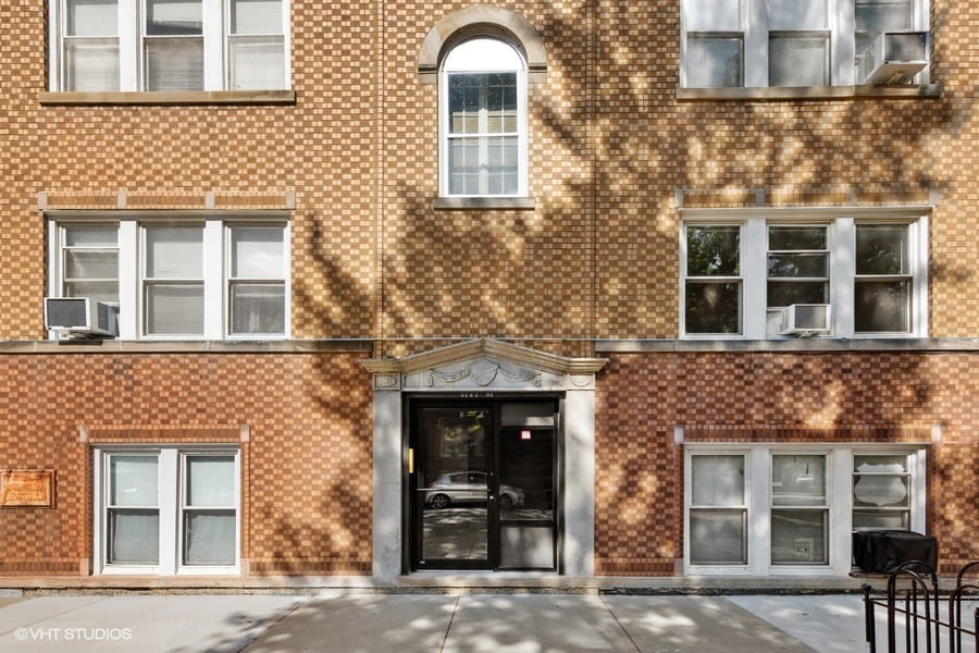 6204 W Norwood St Unit 2, Chicago, IL 60646 Condo for Rent in Chicago