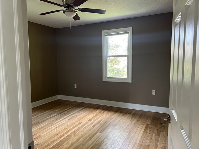 Building Photo - Ross Township