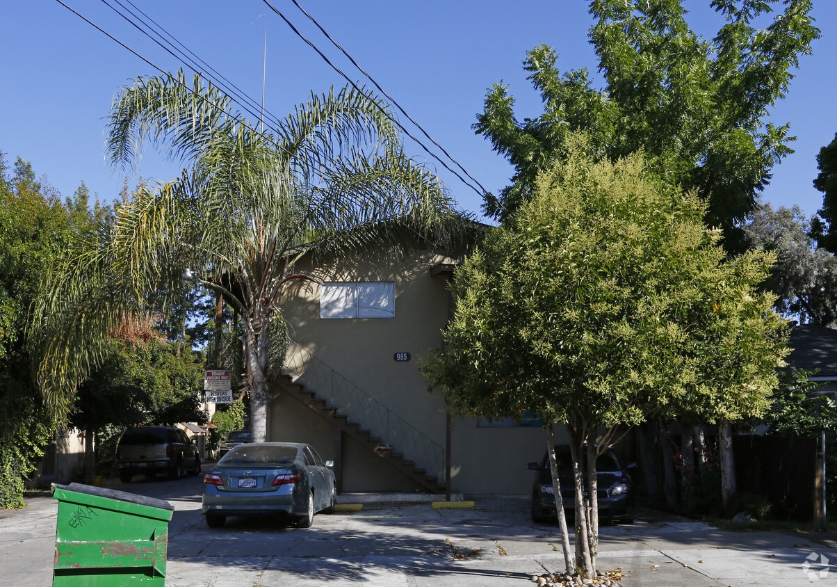 Building Photo - 985 Vermont St