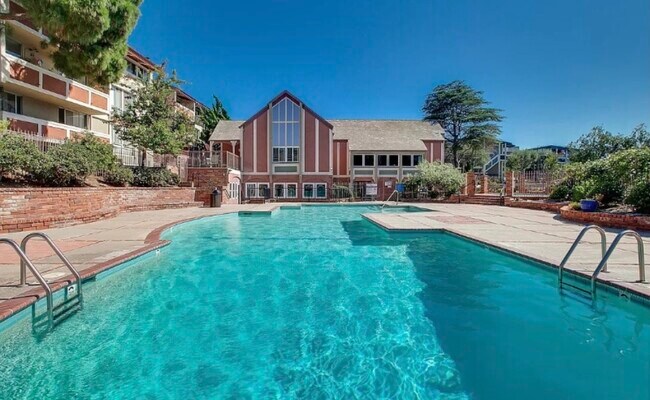 Foto del edificio - 6355 Green Valley Cir