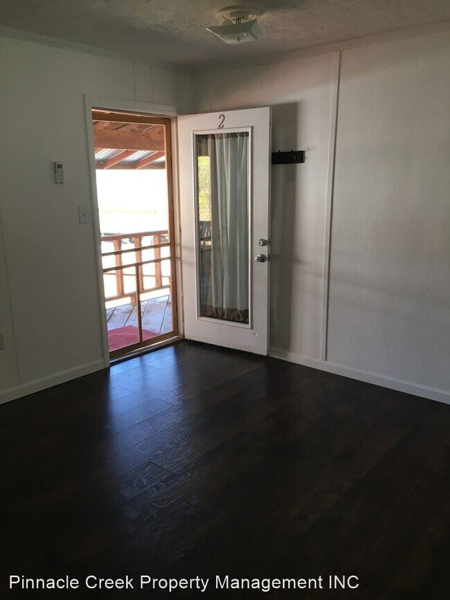 Building Photo - 1 br, 1 bath House - 257 Tunnel Mountain Road