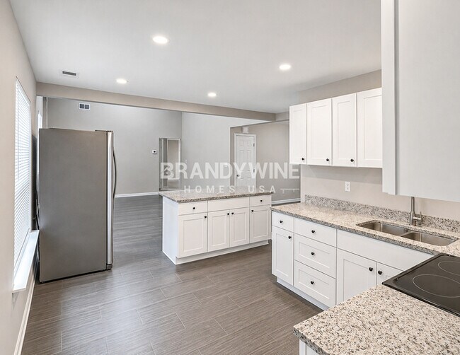 Building Photo - 2704 Deer Glade Ln