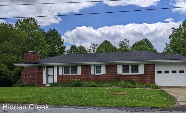 Foto del edificio - 3 br, 2 bath House - 440 Dogwood Road