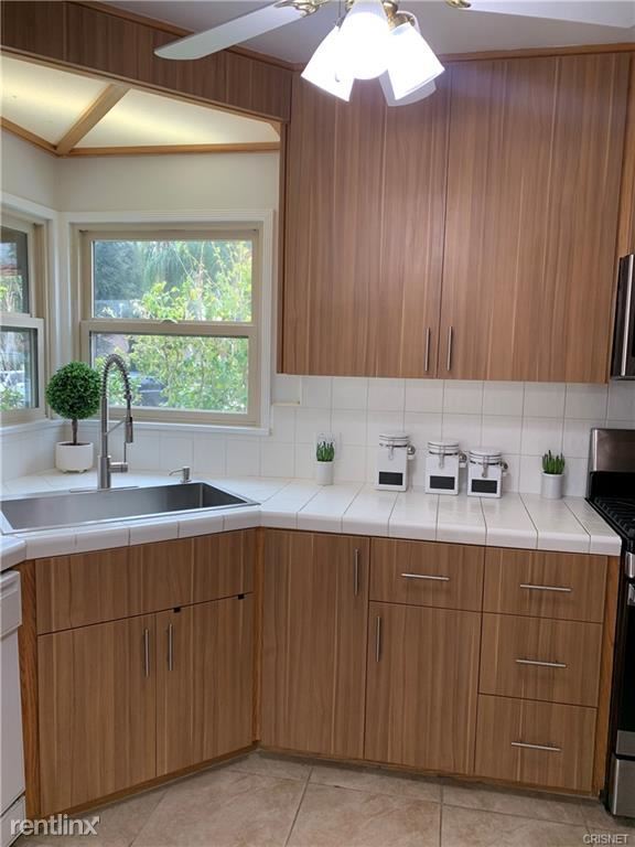 Foto del edificio - 2 br, 1 bath House - 433 Newton St