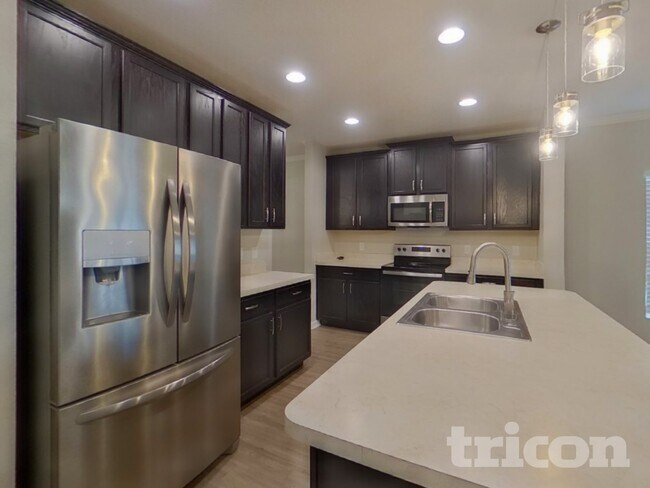 Building Photo - 1266 Stratton Ave