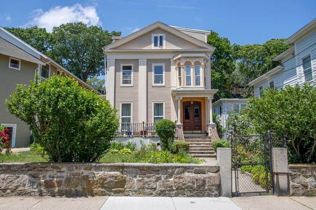 Foto principal - 41 Hawthorne St