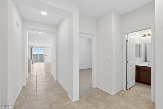 Building Photo - 2705 Holmes Creek Ct