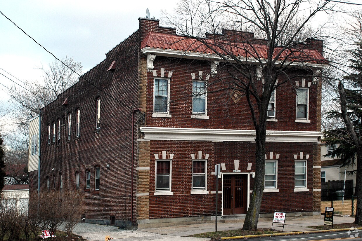 121 Linden Ave, Roselle, NJ 07203 Apartments in Roselle, NJ