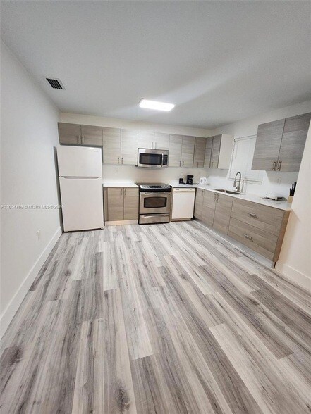 Foto del edificio - 4876 NW 4th Terrace