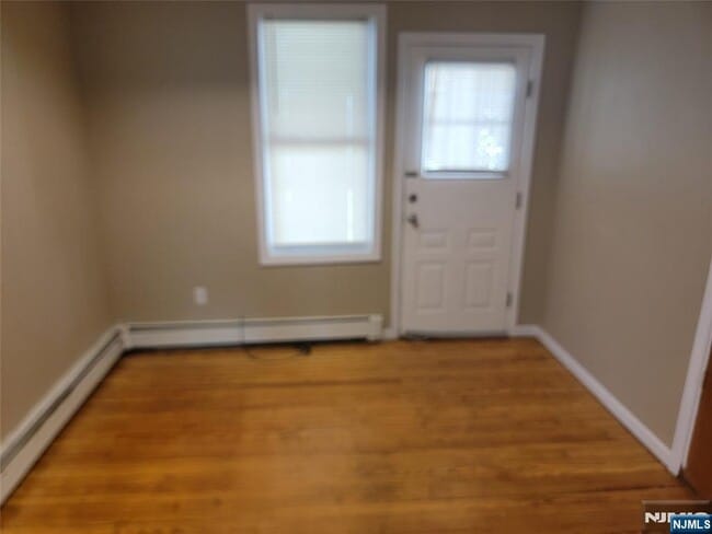 Building Photo - 165 Corabelle Ave