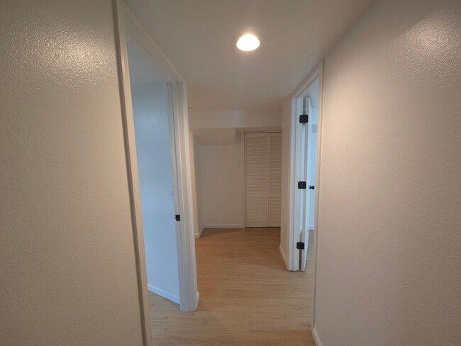 Foto del edificio - 2bd 1bth Basement Unit