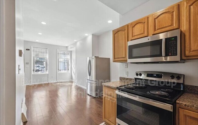 Foto del edificio - 1621 W Montgomery Ave