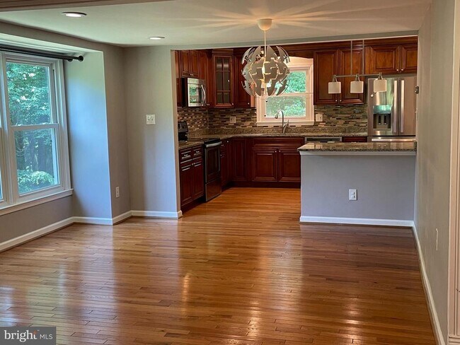 Building Photo - 6223 Rathlin Dr
