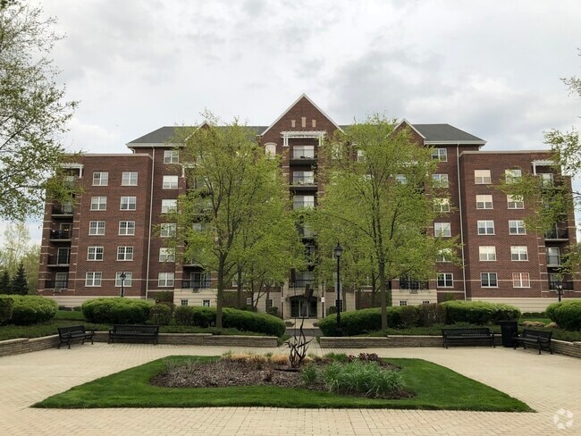 Building Photo - 410 W Mahogany Ct