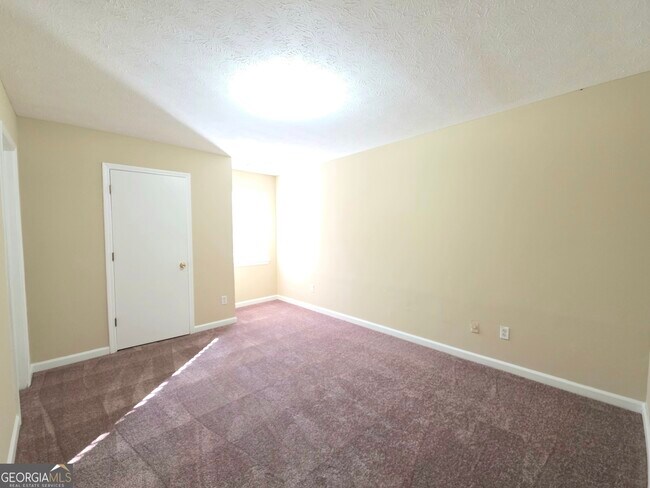 Foto del edificio - 209 E Wilson St