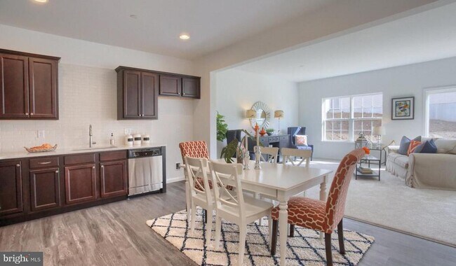 Foto del edificio - 1706 Shady Ln