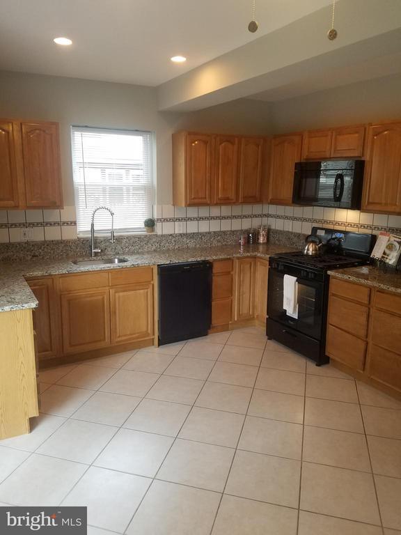 Foto del edificio - 620 Bridgeboro St