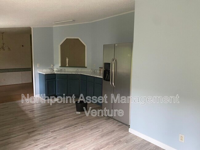 Foto del edificio - 3780 Happy Valley Dr