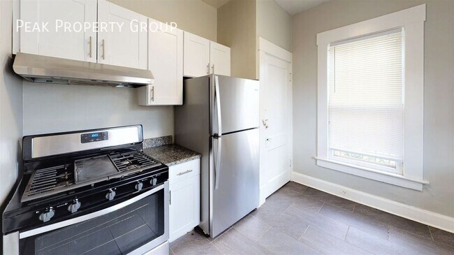 Foto del edificio - 280 E Oakland Ave