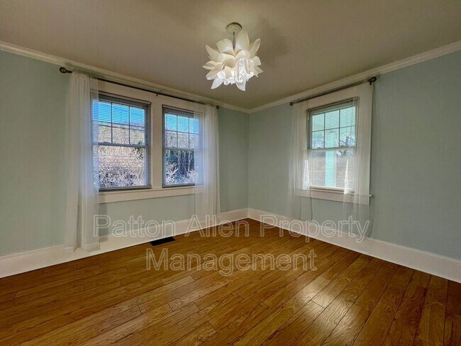 Foto del edificio - 17 Killian Rd