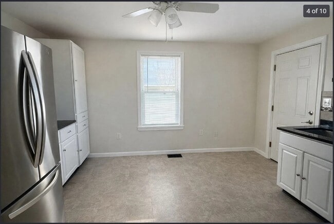 Building Photo - 20 Hanson St