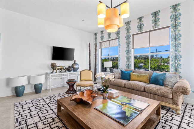 Building Photo - 3620 S Dixie Hwy