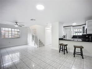 Foto del edificio - 6757 NW 182nd St