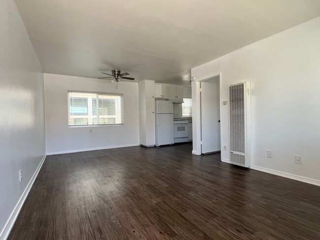 Foto del edificio - 2000 Carnegie Ln