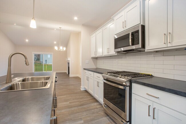 Building Photo - 4166 Del Mar Dr SW