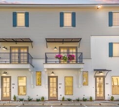 Building Photo - 204 Steiner Oaks