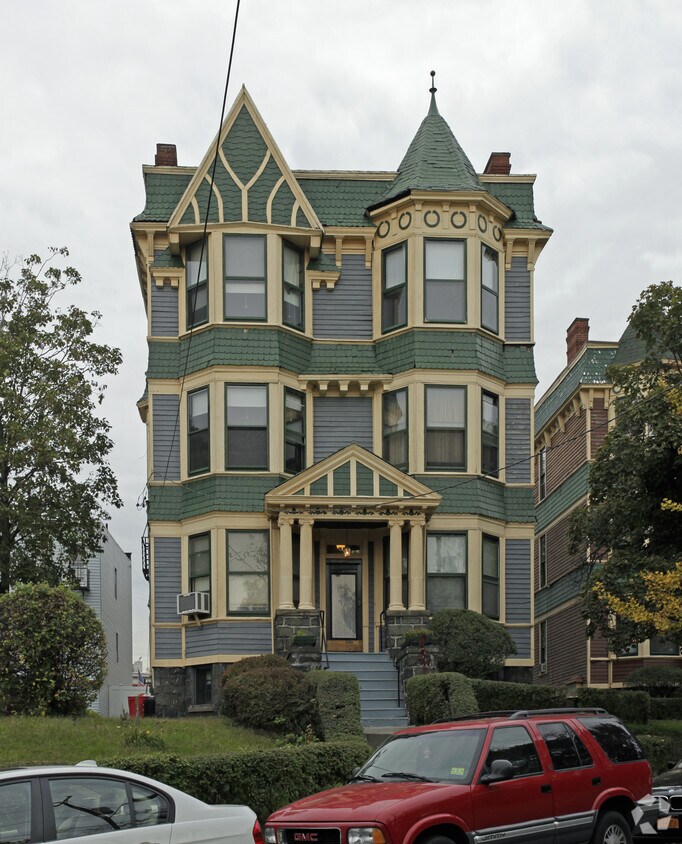 Building Photo - 51 Summit Ave