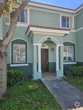 Building Photo - 1438 SE 24th Ct