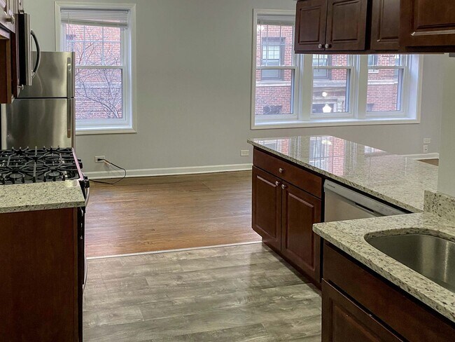 Foto del edificio - 3709 N Sheffield Ave